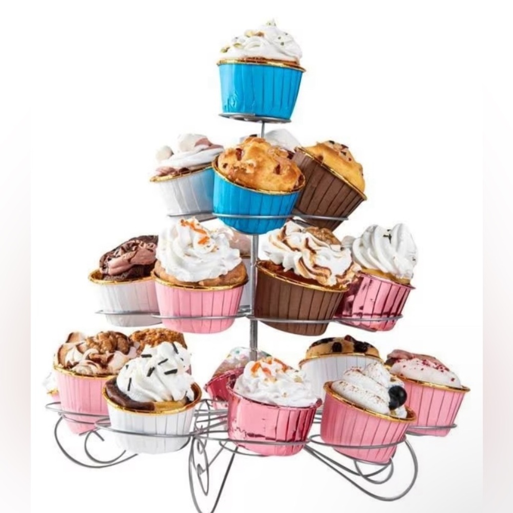 BNWT! Cute 3 Tiered Cupcake Holder 🧁